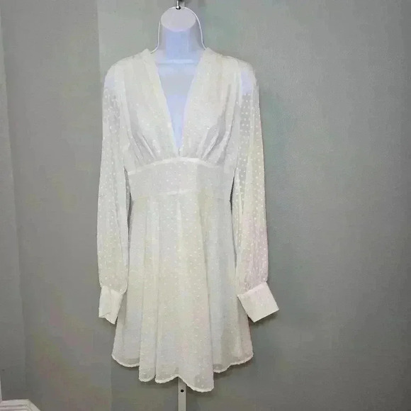 Yumi Kim Shore Thing Dress Size Med NWT white dot - Picture 7 of 14